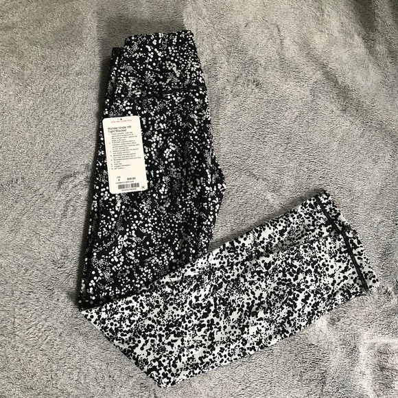 NWT Lululemon Wunder Under Tights - SZ 6 - Picture 4 of 5